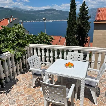 Sea View Apartment Tivat Exterior photo